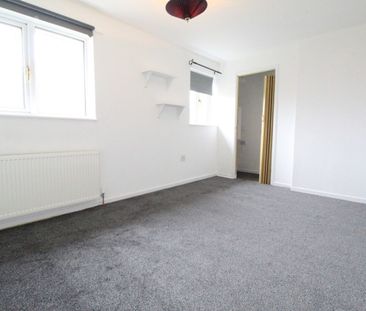 2 bed Semi-Detached House for Rent - Photo 6