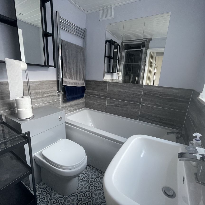 Bond Street, Stoke-on-Trent - Photo 2