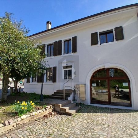 FRESHLY RENOVATED WITH A LARGE BALCONY - Foto 4