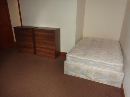 45 Headingley Mount, Leeds, LS6 3EW - Photo 4