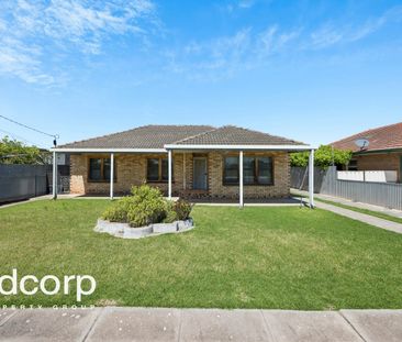 Three-Bedroom Home with Ample Parking - Photo 6