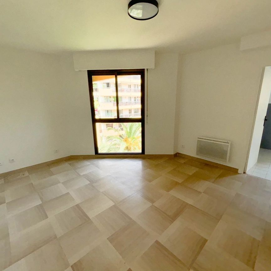 Location Appartement 1 pièce 28m² NICE 06000 - Photo 1