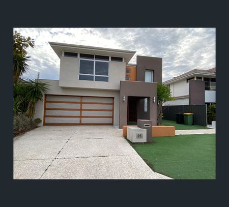 25 Glenariff Boulevard, Canning Vale, WA 6155 - Photo 4