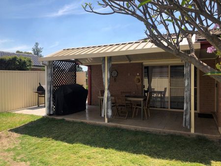 7 Medwin Place, Quakers Hill NSW 2763 - House For Rent | Domain - Photo 3