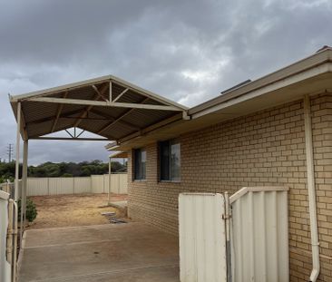 Cosy 3 x 1 Duplex Home - Photo 3