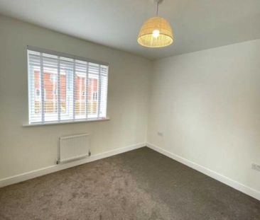 2 bedroom semi-detached house to rent - Photo 5