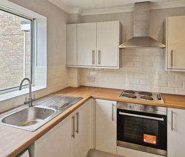 2 bedroom maisonette to rent - Photo 2