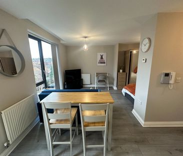Studio Flat, Fletcher Court, NW9 - Photo 1