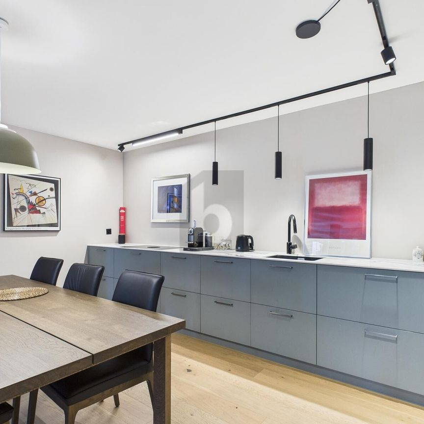 HOCHWERTIG MÖBLIERT, AN ZENTRALER LAGE - Foto 1