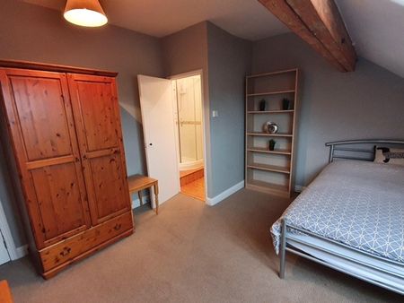 Lovely Double Room in Professional House Share - City Centre - Photo 2