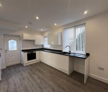 2 bedroom semi-detached house to rent - Photo 2