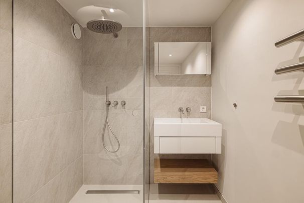 Appartement te huur: Johannes Verhulststraat 159-A 1075 GW Amsterdam - Foto 1