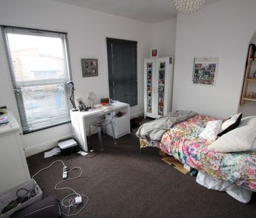 3 Bed Student Property TO LET - Photo 5