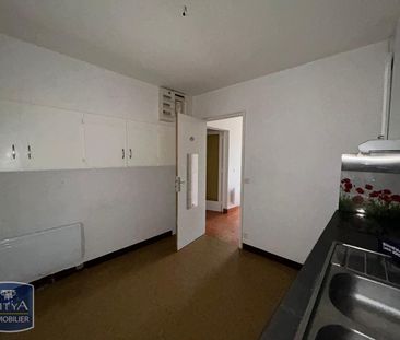 Location Appartement 2 pièces 47m² ST BENOIT 86280 - Photo 2