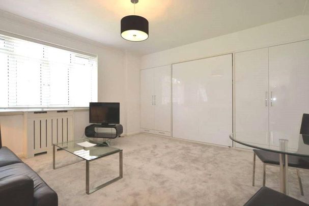 Studio to rent - Photo 1