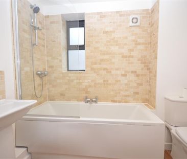2 bedroom apartment - Photo 6