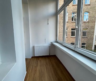 Schicke Altbauwohnung im östl. Ring - Photo 3