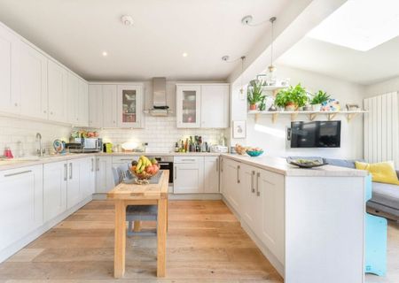 Swaby Road, SW18 3PX, London - Photo 2
