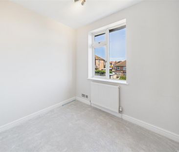 3 bedroom House to rent - Photo 3