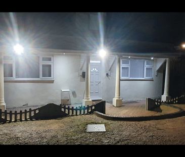 Room in a Shared House, Alum Rock Road, B8 - Photo 4