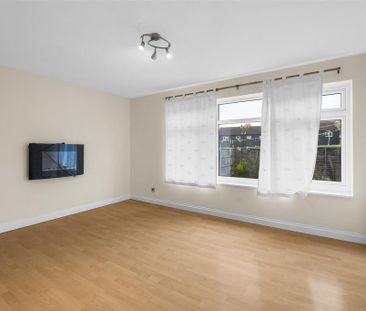 4 bedroom terraced house to rent - Photo 2