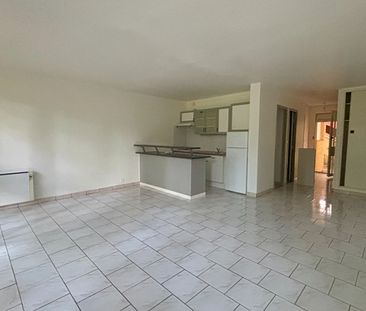 Location Appartement 2 pièces 48m² - Photo 3