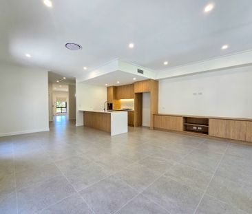 Meticulous Attention to Detail - Photo 5