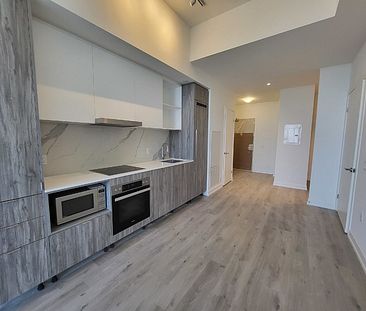 Sugar Wharf - Available July 11th 1 Bed Plus Den 2 Bathrooms 700 Sq Foot 50th floor | 138 Downes Street, Toronto - Photo 1