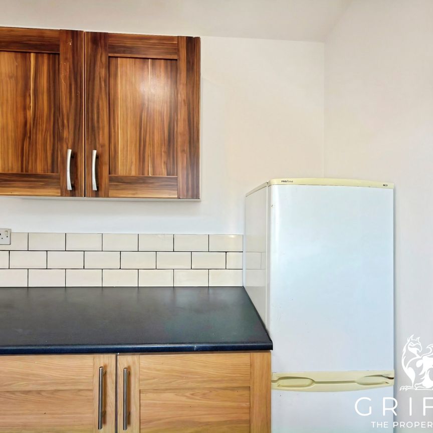 Wingrove Drive, Wingrove Drive, Purfleet-On-Thames, RM19 - Photo 1