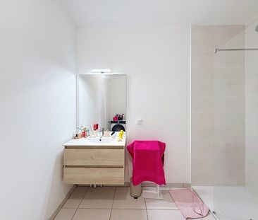 APPARTEMENT T2 MEUBLE REIMS BOULINGRIN - Photo 2