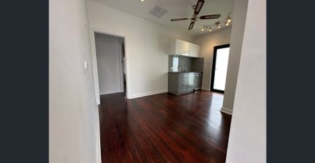 Low-Maintenance 3-Bedroom Living - Photo 5