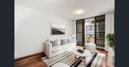 North Facing One Bedroom with Courtyard and Backyard Garden Apartment Water Usage Included - Photo 2