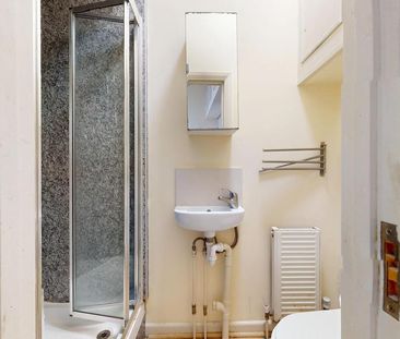 Studio to rent - Photo 6