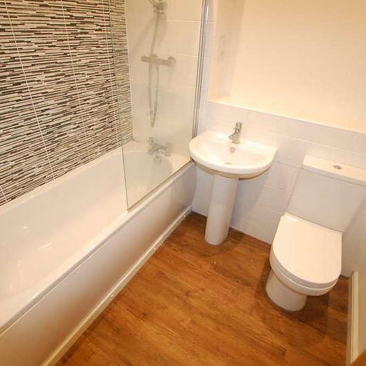 Queensbridge, Staffordshire, Burton Upon Trent, DE14 - Photo 1