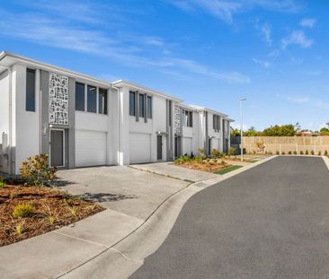 3 Bedroom Townhouse - Photo 4