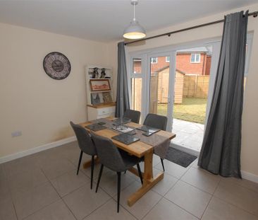 2 bedroom semi-detached house to rent - Photo 3