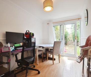 3 bedroom House To Let Total Size: 862 SQ FT - Photo 2