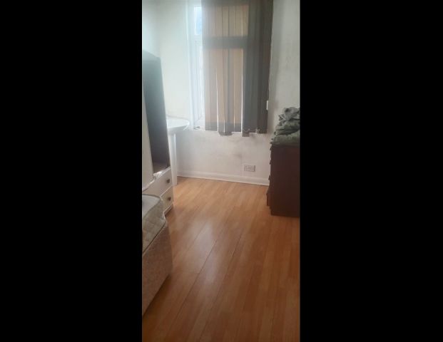 Room in a Shared House, Sherrard Road, LE5 - Photo 1