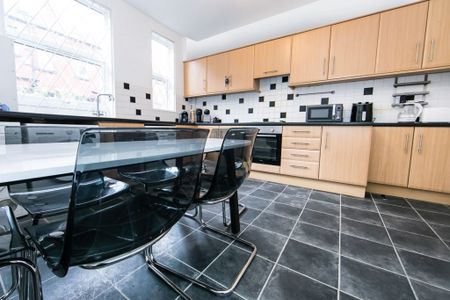 Burchett Grove, Leeds - Photo 5