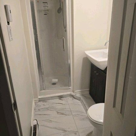 3½ à louer à Repentigny sous sol TOUT INCLUS******************* - Photo 4