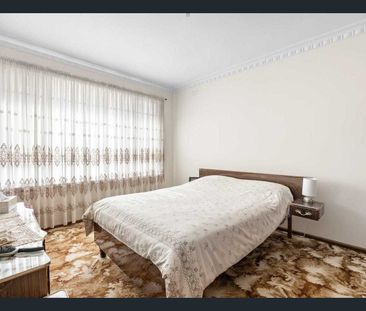 16 Avondale Avenue, St Albans, Vic 3021 - Photo 2