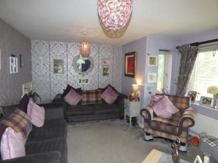 5 bedroom detached house to rent - Photo 2