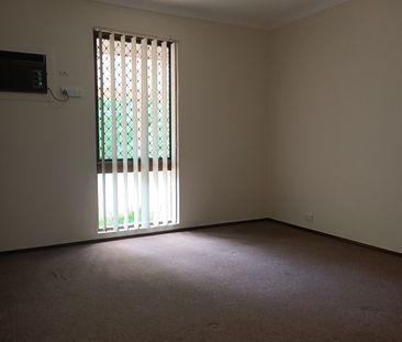 ROSSMOYNE HIGH SCHOOL ZONE! - Photo 4