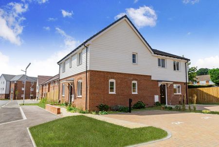 3 bedroom semi-detached house to rent - Photo 2