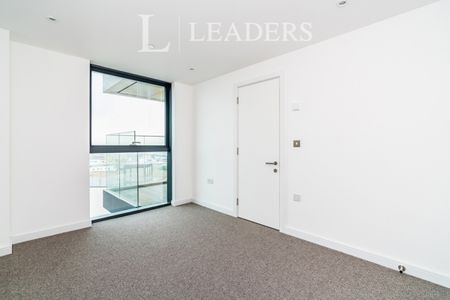 3 bedroom apartment to rent The Moresby Tower, Ocean Way, Southampton, SO14 - Photo 4