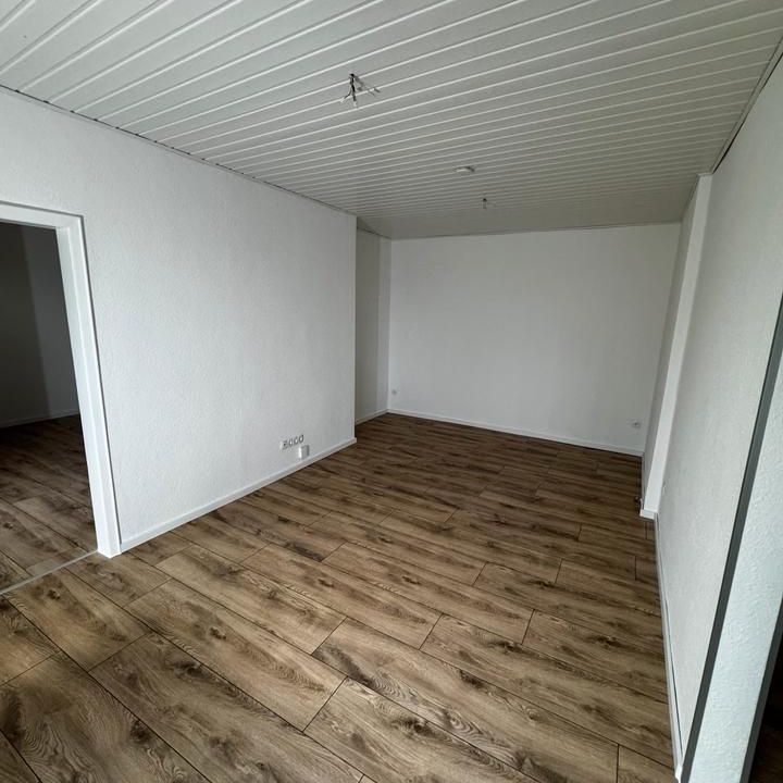 Renovierte 2 1/2 Zimmer Wohnung - Photo 1