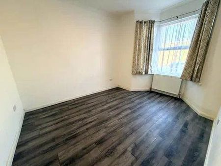 Room in a Shared House, Loxford Lane, IG1 - Photo 2
