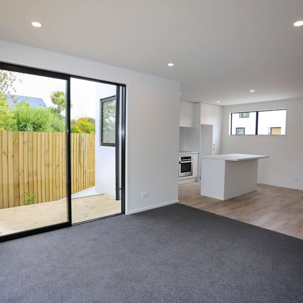 Modern and Central - Photo 1