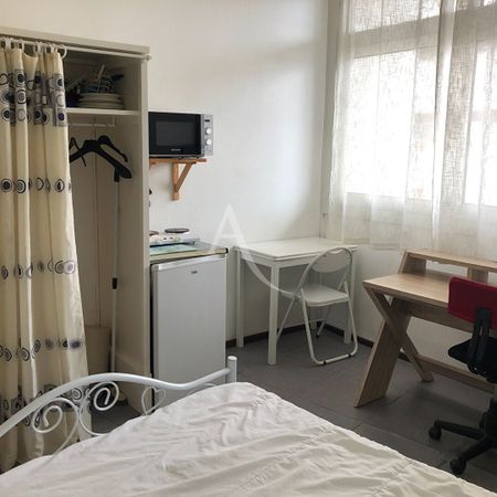 Location Appartement 1 pièce 14m² - Photo 3