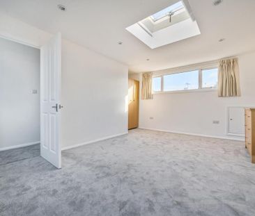 3 bedroom terraced house to rent - Photo 6